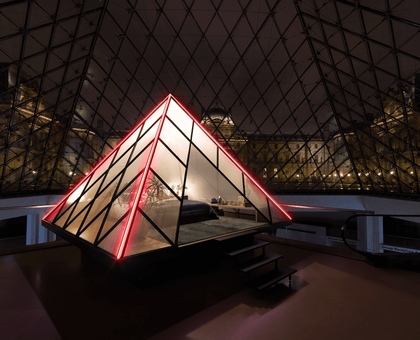 Airbnb x Louvre A night with mona lisa