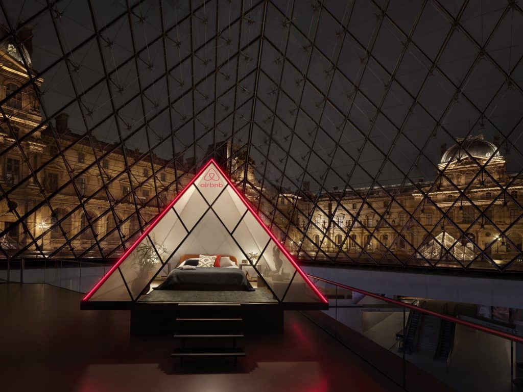 Airbnb x Louvre A night with mona lisa