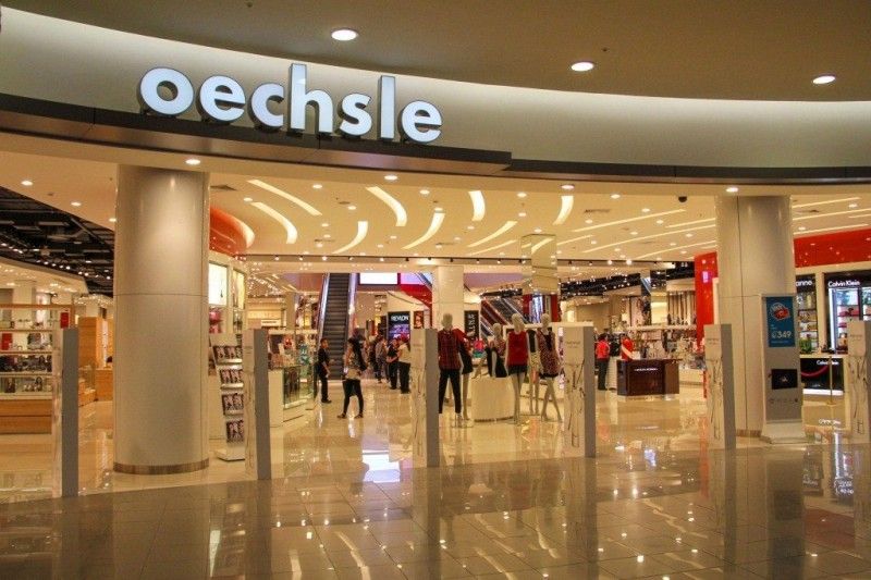 Oechsle department store fashion showcase 